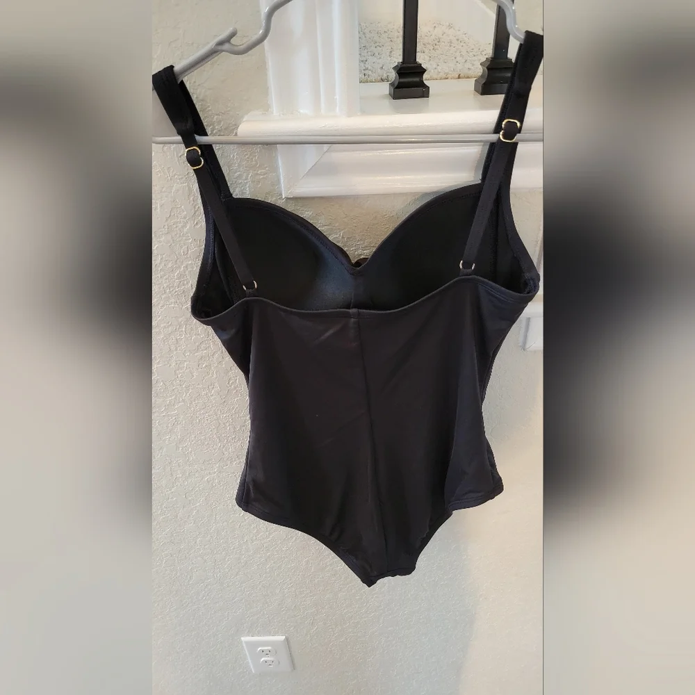 Women's Liz Claiborne Black Cross Chest Ruffle One Piece Swim Suit, Size 6 - Picture 3 of 6